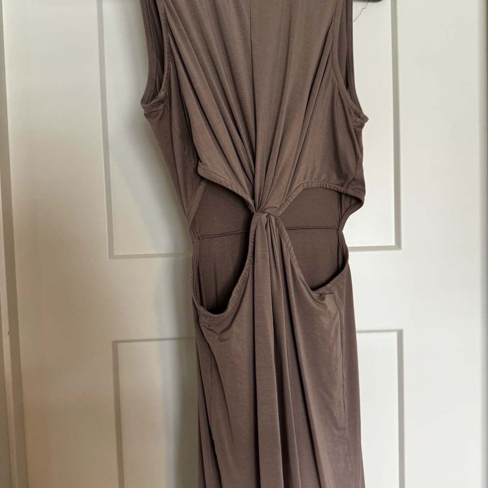 Beyond Yoga Around The World Front Twist Dress in Birch size Large - Picture 6 of 8